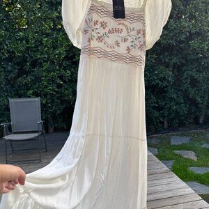 Ophelia Embroidered Midi Dress Ruby Claire Boutique M